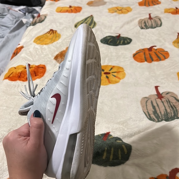 Nike Air Max Axis - Picture 5 of 7